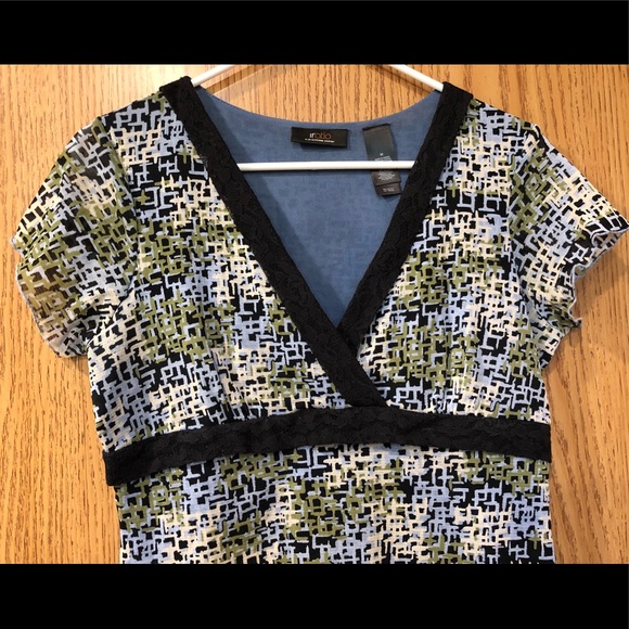 🔴 5/$25 Ratio Blouse Short Sleeve Top Sz M EUC - Picture 2 of 5